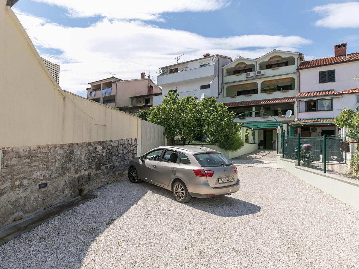 Apartments Nada Vrsar Exterior foto